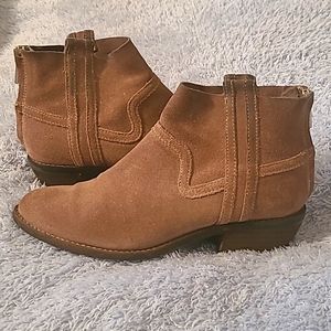 Dolce Vita taupe suede ankle booties, size 6.5.
